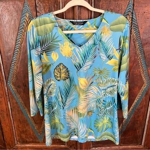 NWT Tango Mango Tropical Print V-Neck Top Large